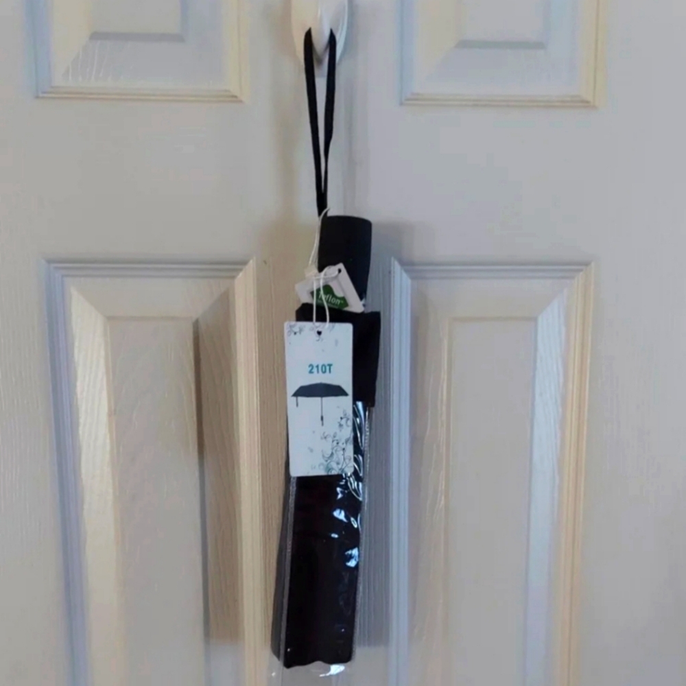 210T Black Travel Umbrella - Teflon Coated Windproof Sturdy Large NWT 2016